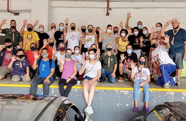 Voluntários da Human Hand recolhem doações alimentos no Golden Shopping em São Bernardo do Campo